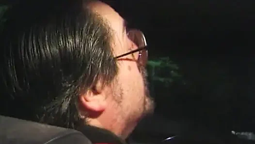 Wilde Taxifahrt: Heiße Blonde im Auto