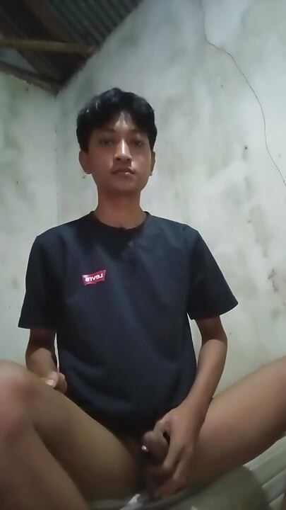 I on the floor of my room