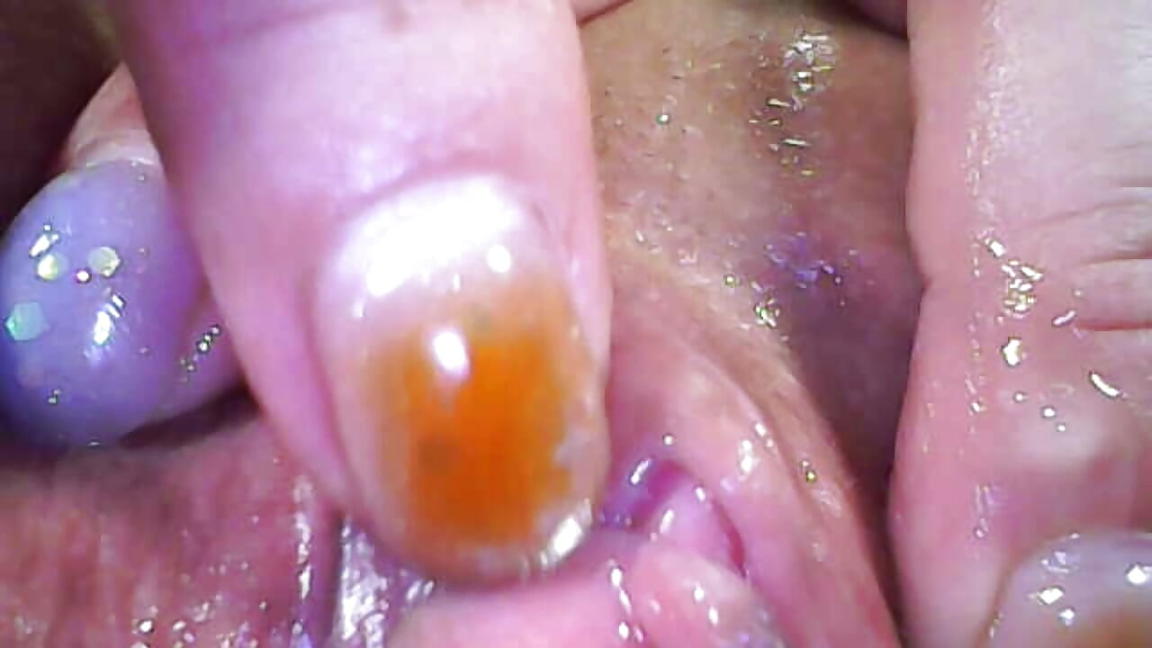 Lewd Wife: Observation, Close-Up Shots, Clitoral Magnification, Full View Inside the