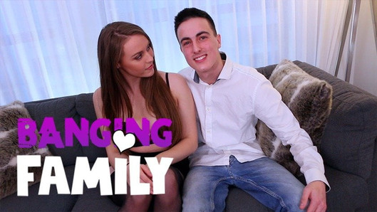 Banging family - sesso inaspettato dalla mia sorellastra