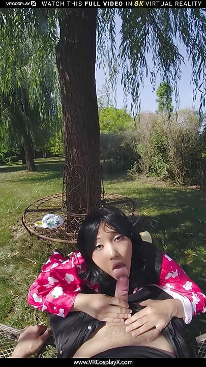 VrCosplayX 악마 Slayer Mai Thai Yaiba Makomo는 위험한 1부만큼 뜨겁고 음탕해졌습니다.