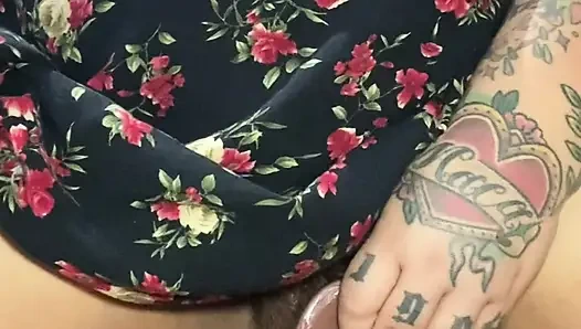 Huge dildo & phat pussy