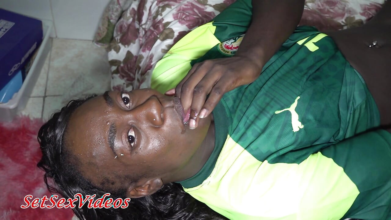 Fernanda chocolatte dengan jersey senegal dientot sama cowok brasil, di Piala Dunia 2022