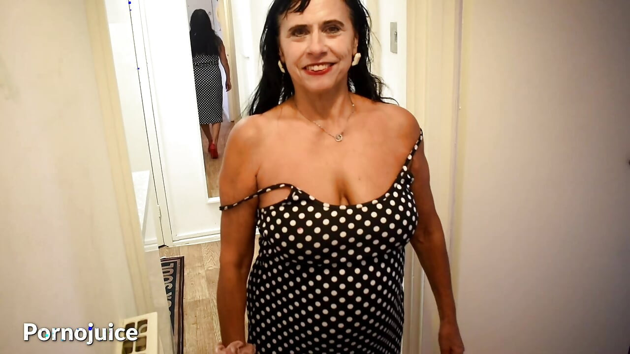 Deep Throat Granny Meets Her First Thick Black Cock Starring Scarlet61