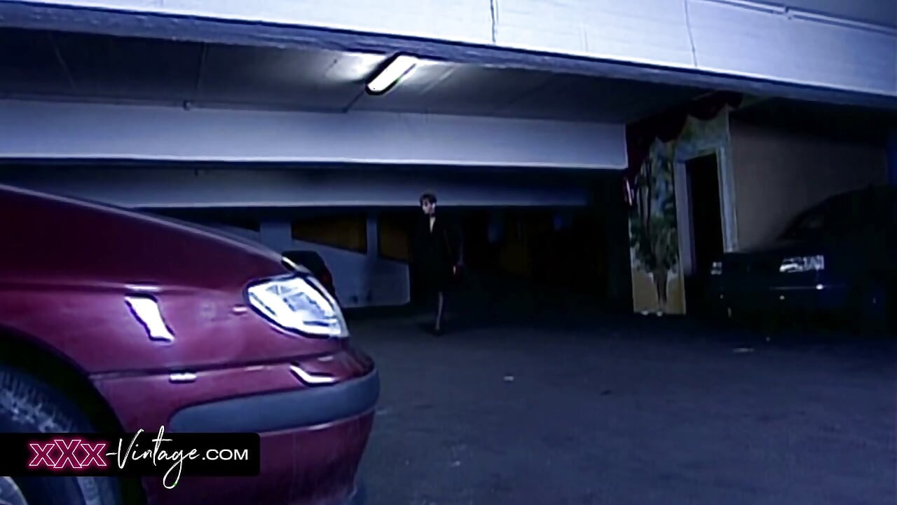 Das dunkle geheimnis des parkplatzes