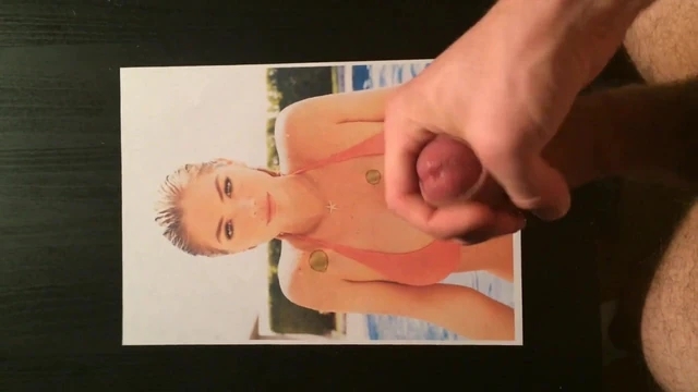 Jering off and cumming to Kate Upton