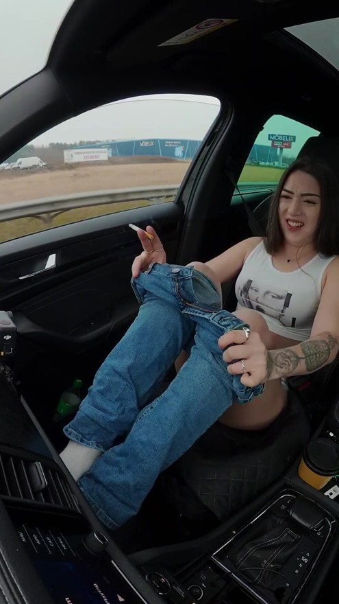 Smoking Wetting Squirting in my Car