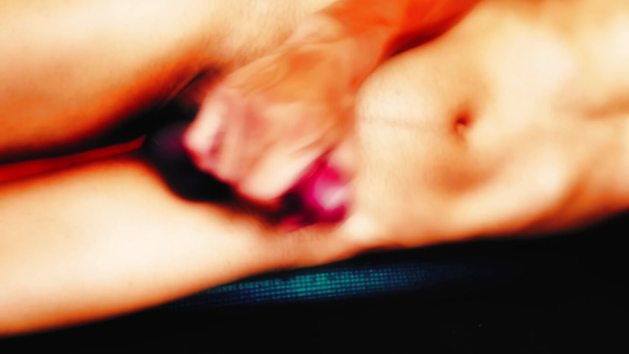 ASMRで囁きと喘ぎが重なり…発情したメスの本能が止まらず何度も絶頂に堕ちていく夜