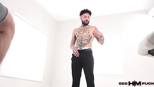 BTS-Tattooed Tommy Gets Worshipped By Sandy Love In Behind The Scenes!