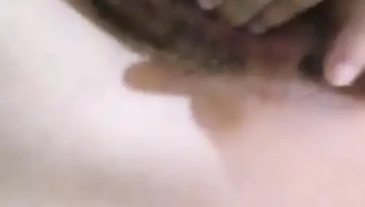 18 years old Arab Algerian of Egyptian origin playing with her pussy until she fucks profusely I want a European guy to fuck me and take pictures of me