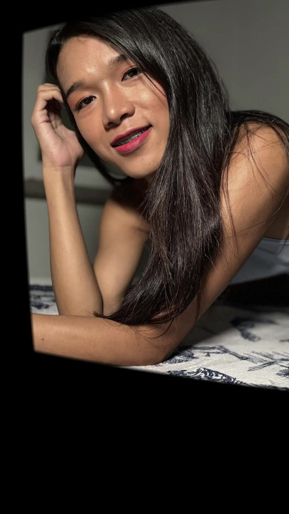 Färsk 18 årig Ladyboy Ass-knullad hårt