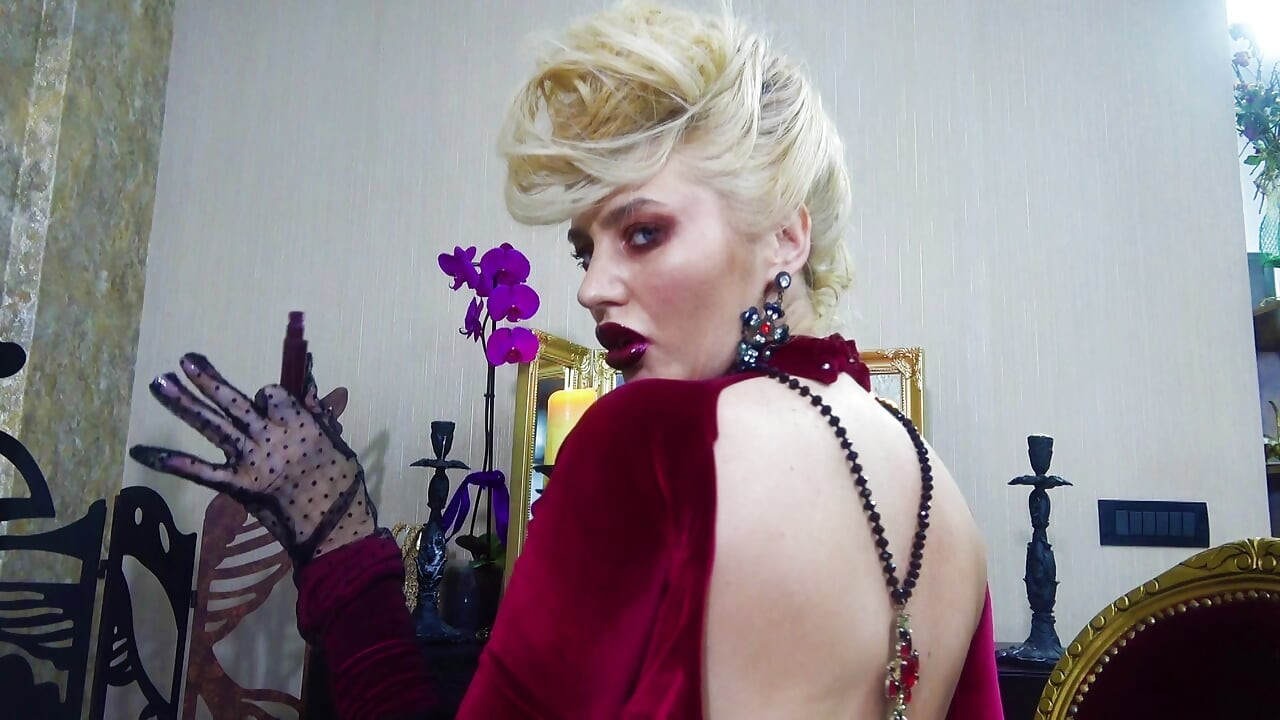 enslaved by  lipstick  kisses