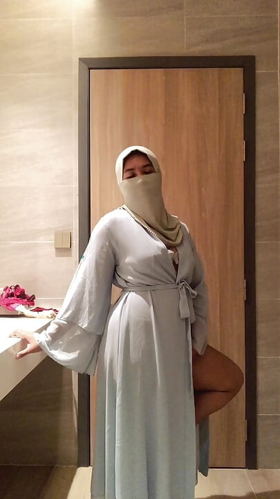 Do you like my ass? "Miss me yet? I can fix that... 💦