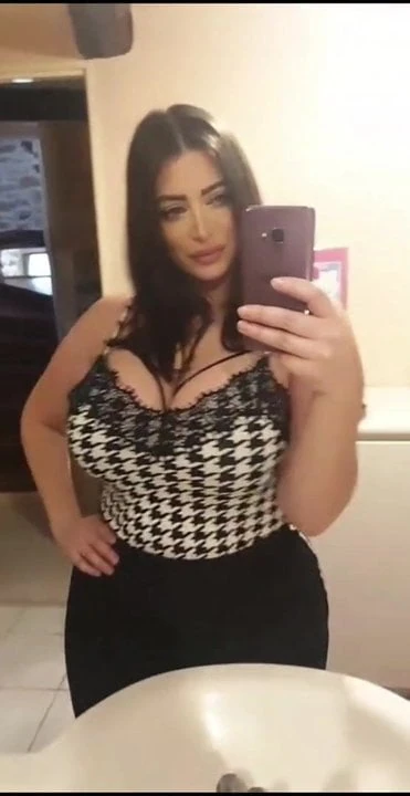 sarah morocan sexy fucking body11