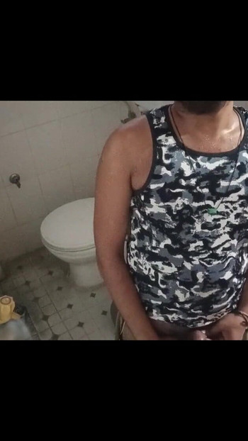 Key moment from "Feeling fast horny masterbate and then horny pee."