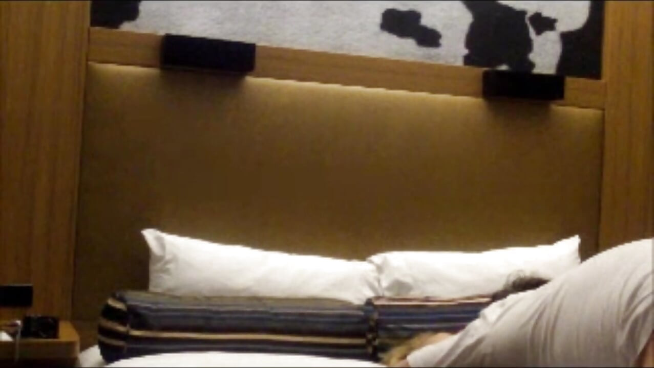 Γαμήσι στο ξενοδοχείο