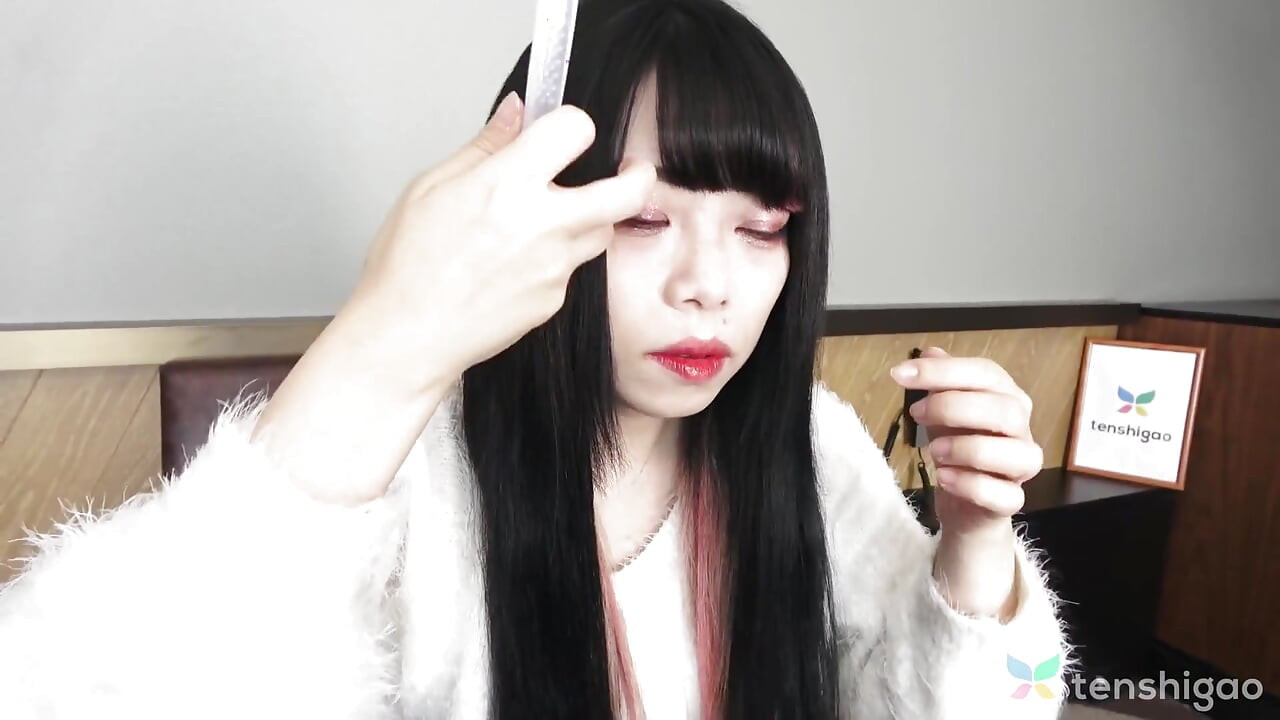 Akane Okawa a színfalak mögött