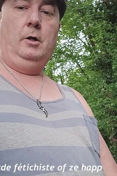 Meisterschwein Pascal Jerf draußen auf dem land