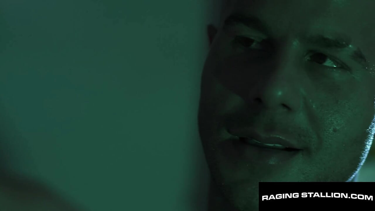 RAGING STALLION - รถไฟแบบไม่ใส่ถุงใต้ดินร้าง - Dato, Allen & Serg