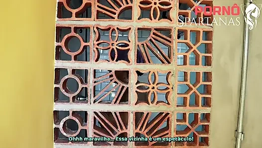 Beni gözetleyen komşumla yattım