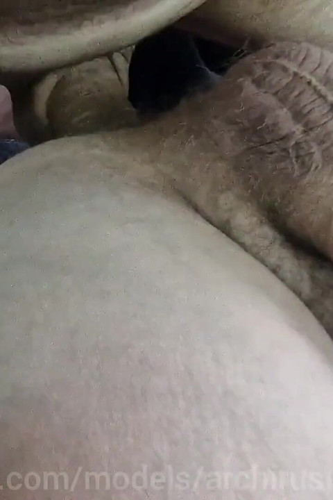 Fucking a Twink in the Car in a Hurry, We Were Caught During the Sperm!