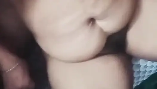 Моя сводная сестра была сердита, нас поделили один диван и кухня, всю ночь полный тамильский голос