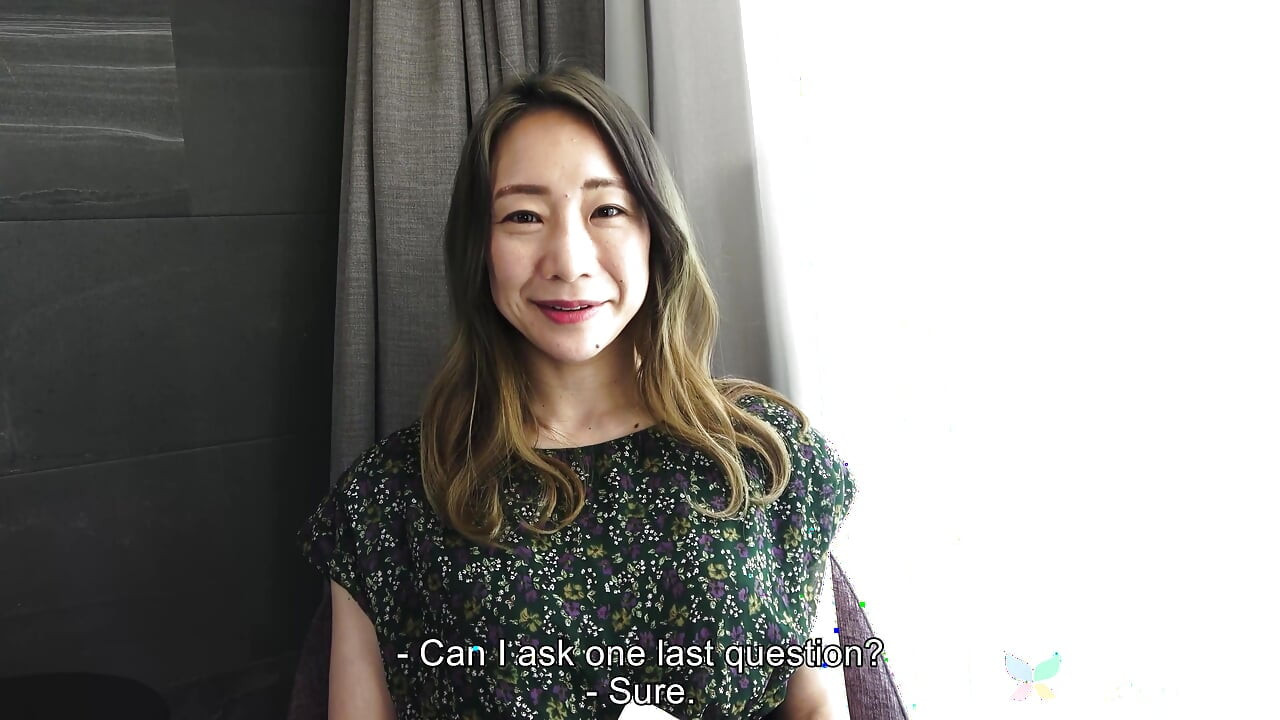 Miho Wakabayashi est une femme au foyer japonaise mature à la recherche de sexe torride