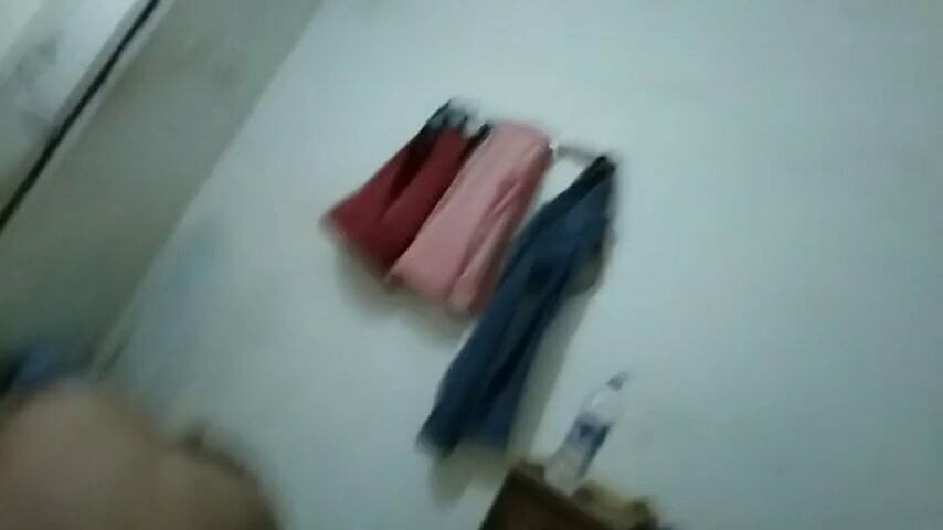 Tight chut ko fada diya