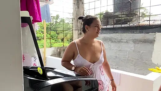 Stiefmutter hat Sex mit ihrem Stiefsohn, während der Stiefvater nicht zu Hause ist