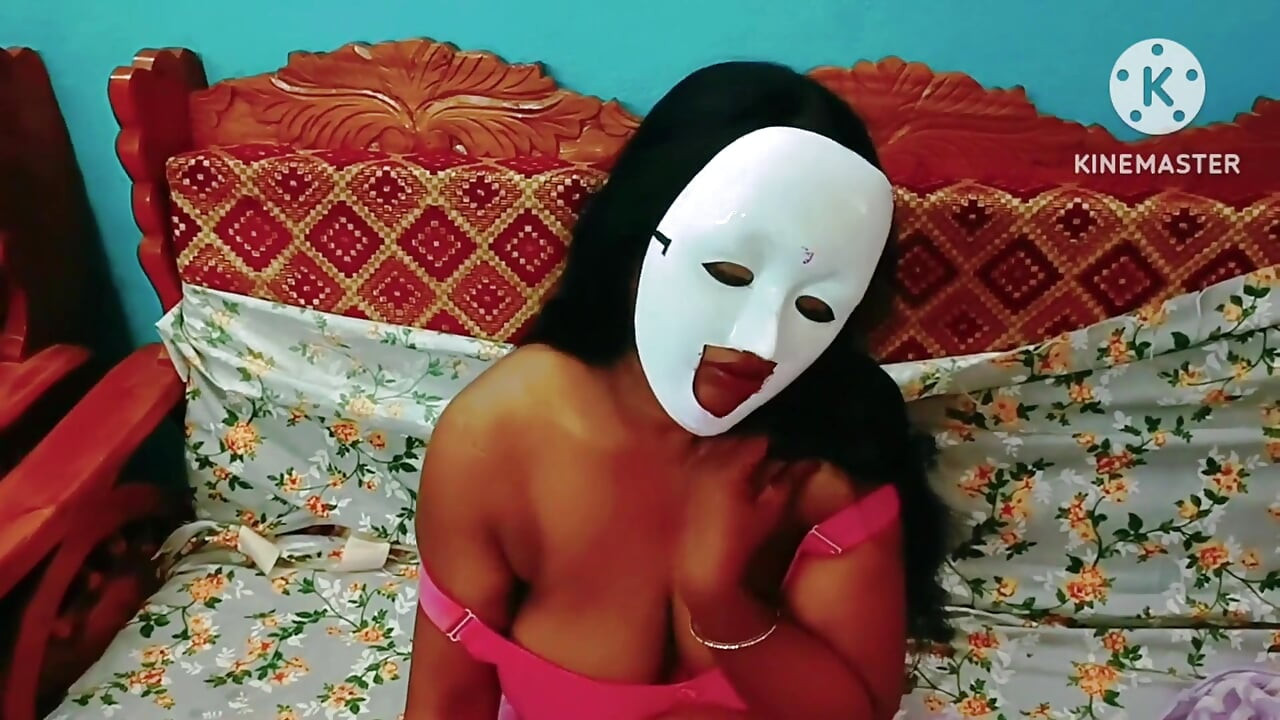 Horny Tamil MILF Caught and Tease Her Stepsister's Stepson Who Is Peeking Her