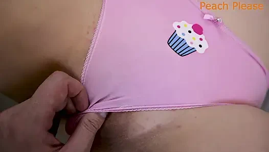 Baba üvey kızını sikiyor, genç 18+ lezzetli amcık ne zevk veriyor