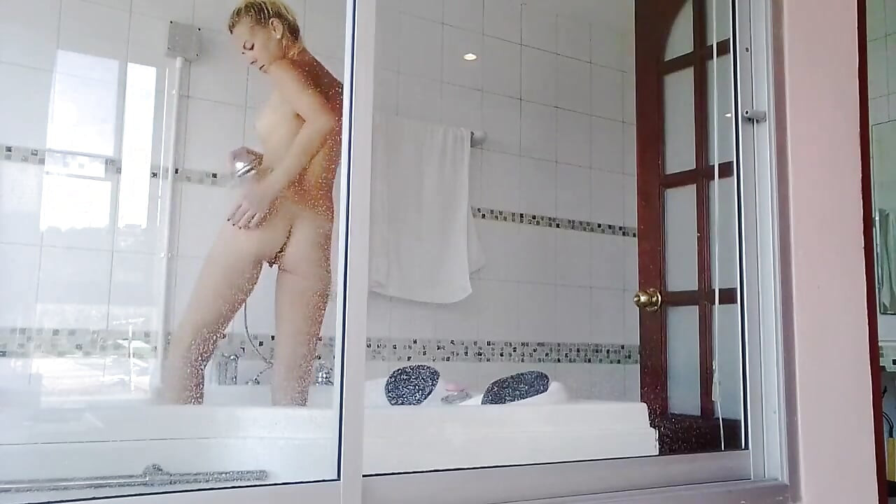 화장실에서 나를 봐