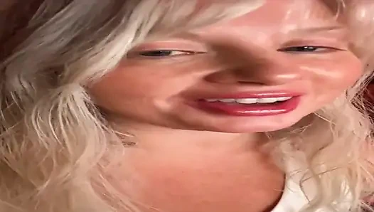 Sike atau semacamnya, lihat video baruku?