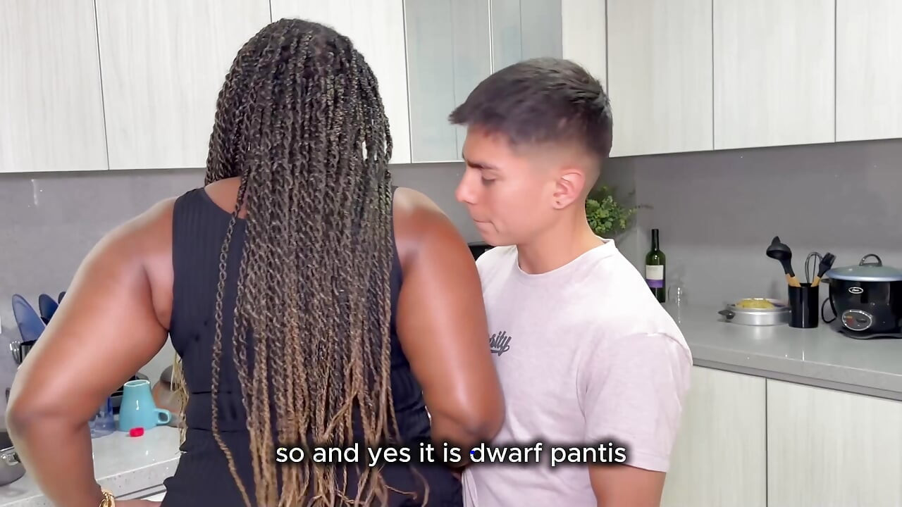 Eu como a vizinha enquanto o marido dela está ausente