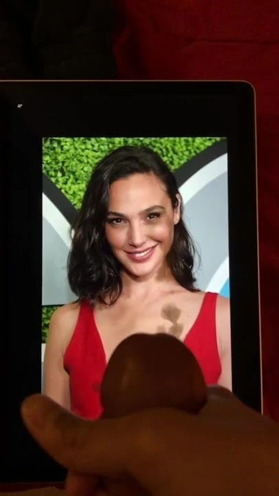 Gal Gadot Cum Tribute 1 (with slow-mo)