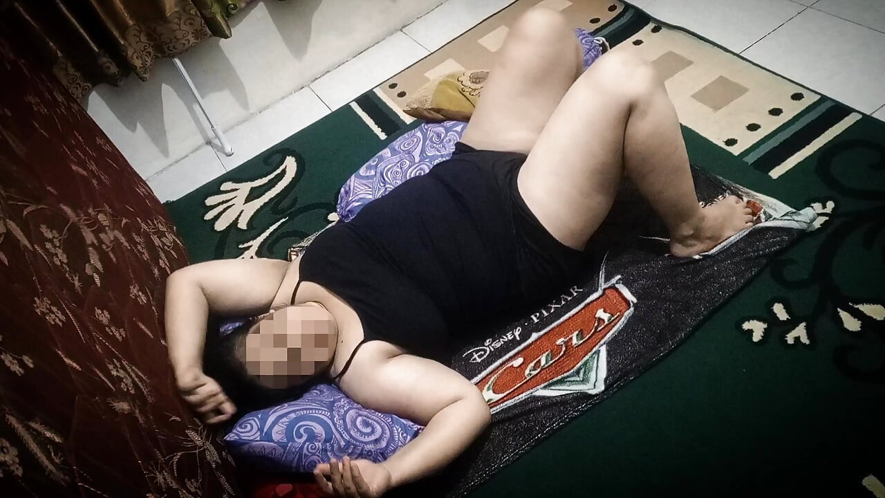 She Is Very Horny and Wants to Be Fucked