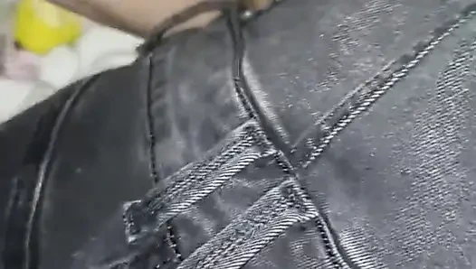 Kamu bisa ngentot aku nggak?