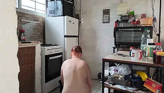 Дождливый день в Уругвай. Убираю мою кухне.