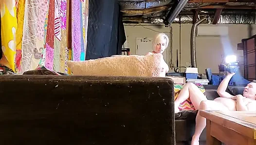 Художник и его муза за кулисами