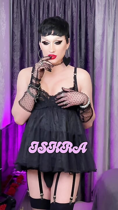 Purple Femboy לקבל עוד זרע ולאונן