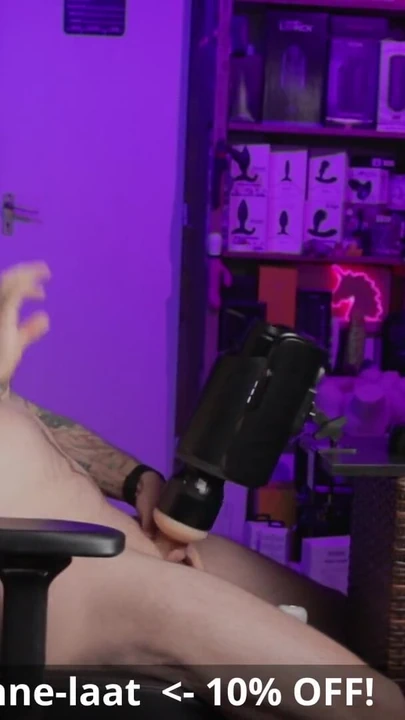 Jaw-dropping moment from "Testing the new Daphne Laat FeelStars stroker with my custom stroker case mod"