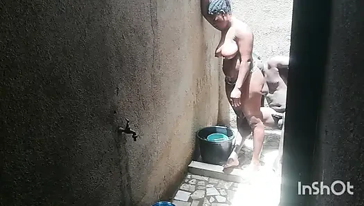 Duşta sevişmenin tadı daha iyidir. Bu yüzden Diane her zaman duşu cinsel buluşma yerimiz olarak seçiyor