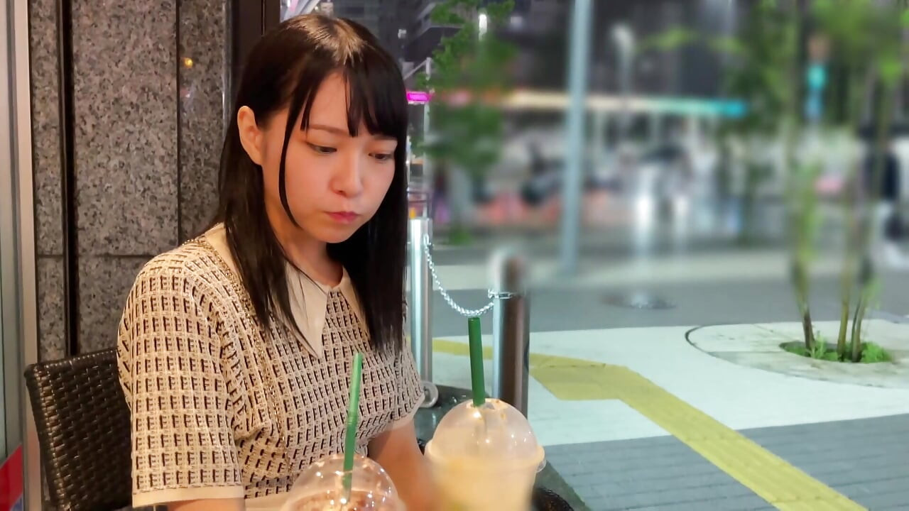 A118F10 It's natural to be cautious about your first dating app! A beautiful black-haired girl who came knowing she was going to shoot privately! Wild sex in one-night mode!