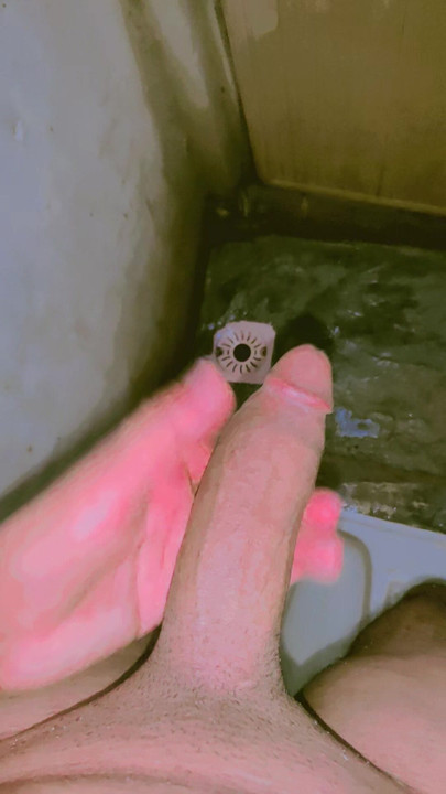 Merasa terangsang hari ini dengan kontol besar ayo bercinta