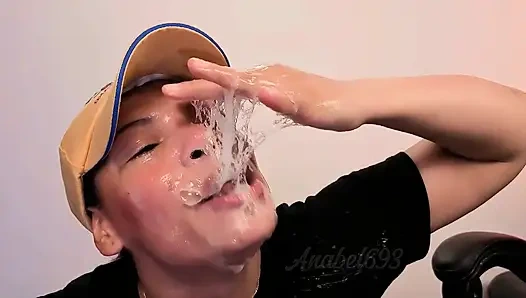 Yumruk lanet olsun ağzımı sert