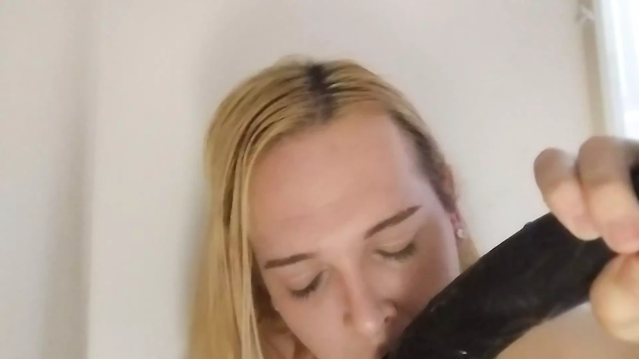 First deepthroat vid