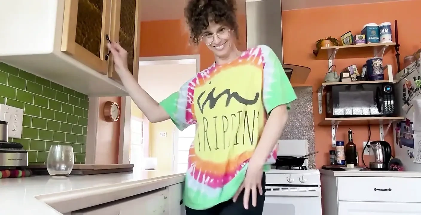 Conservative Woman Turns Into a Hippie! This Is Some High Quality Performance Right Here.. Just Watch!