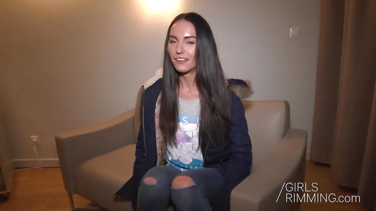 Zungenanal-casting mit Nataly