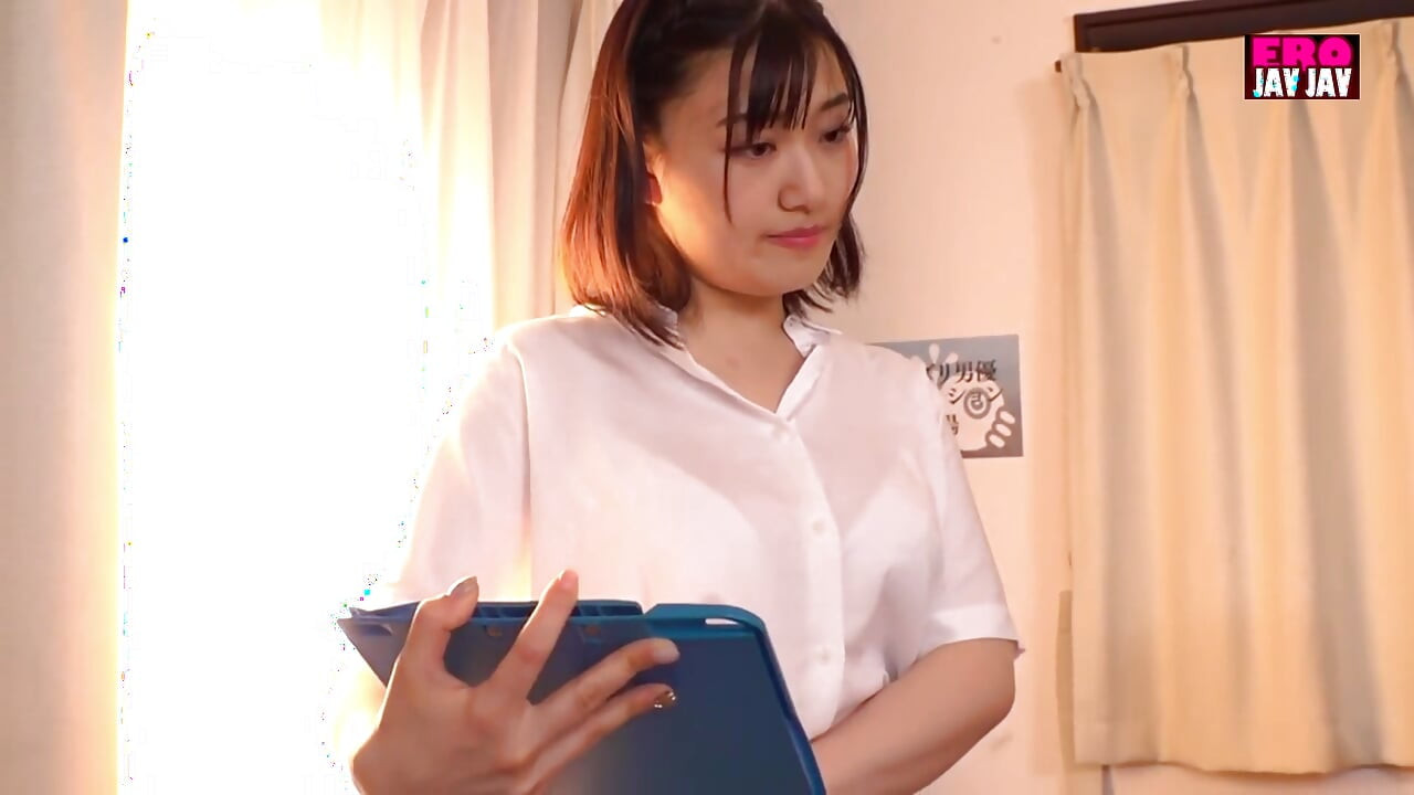 Star Heat Rises as Ena Unveils Her Bold, Teasing Allure - Scene.2