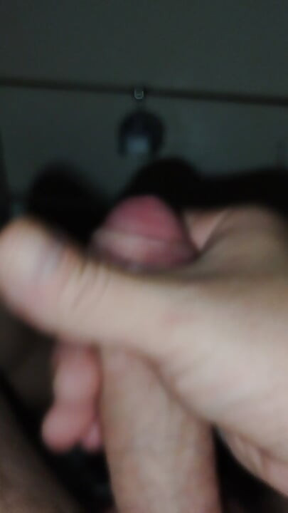 Pov un'arrapante masturbazione solitaria